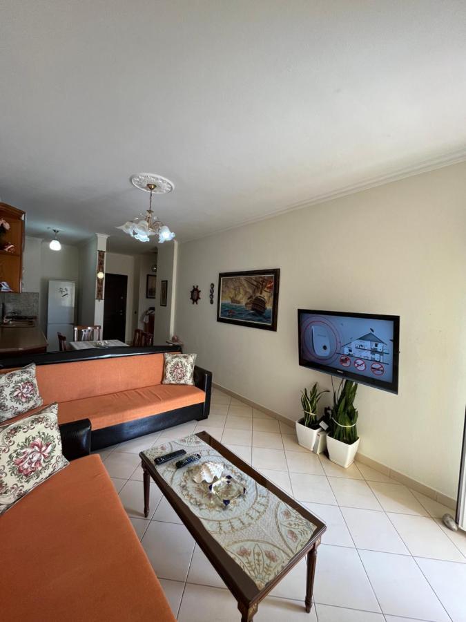 Sea View Apartment Vlore Luaran gambar
