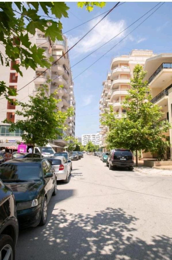 Sea View Apartment Vlore Luaran gambar