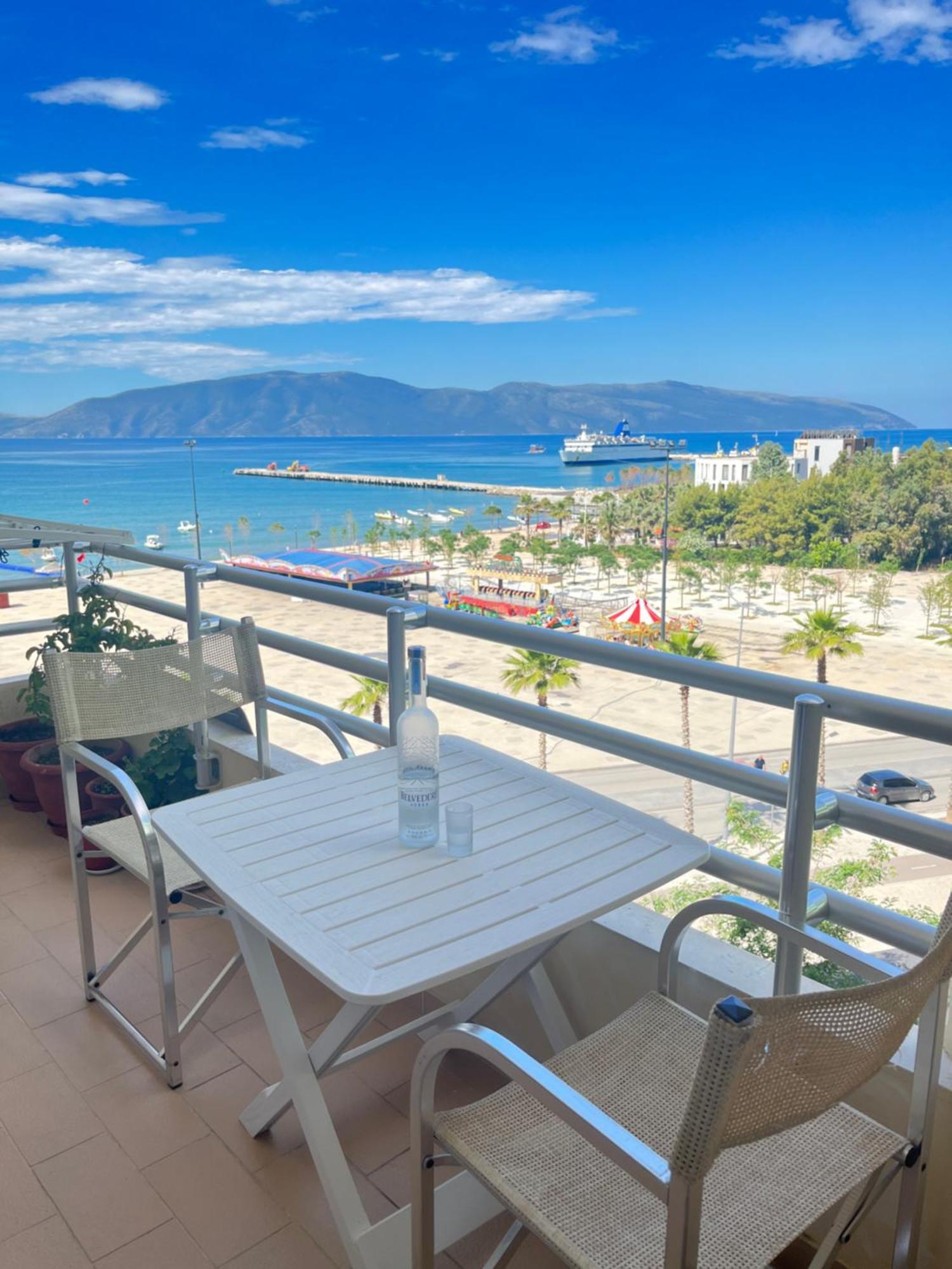Sea View Apartment Vlore Luaran gambar