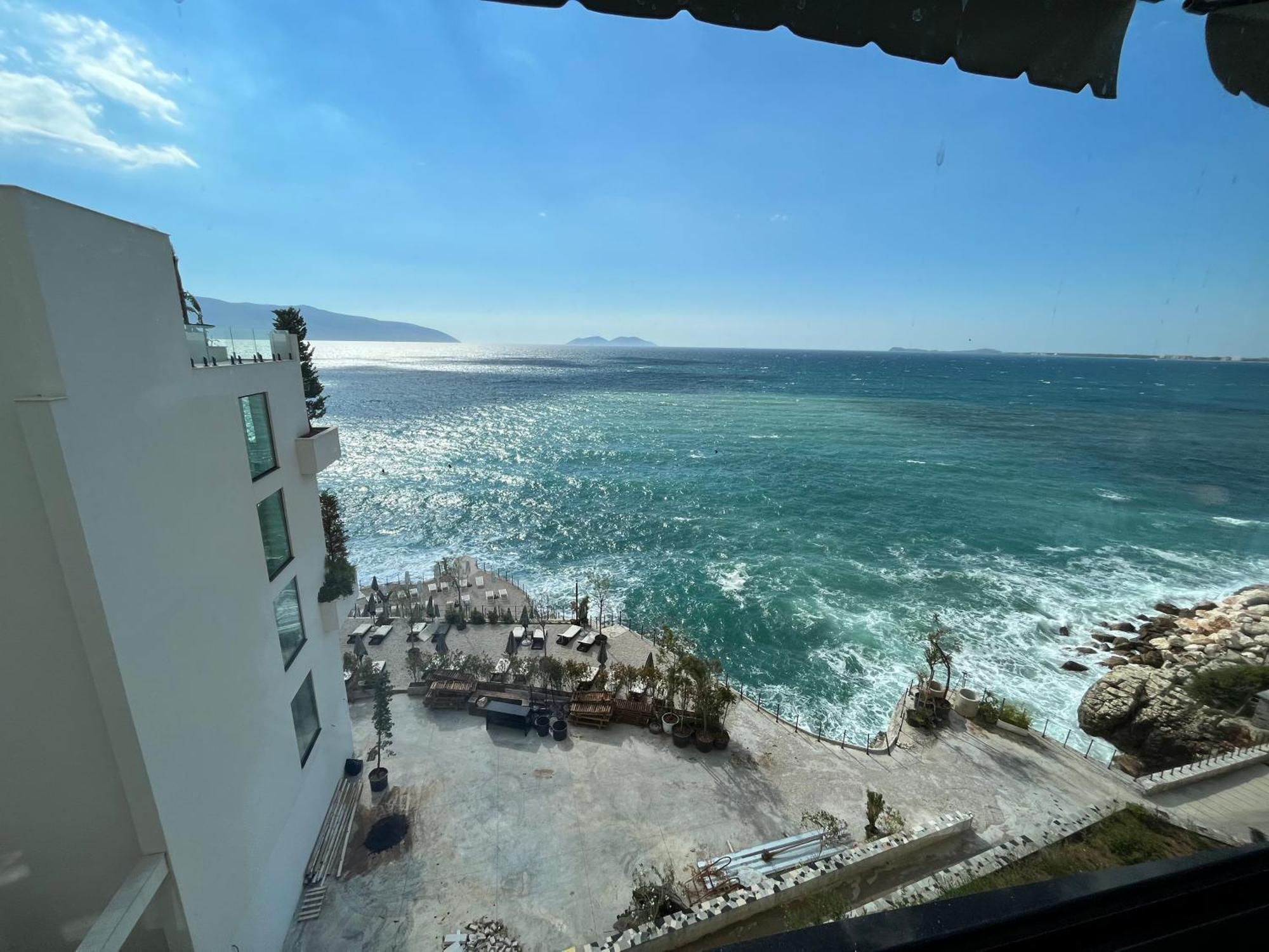 Sea View Apartment Vlore Luaran gambar
