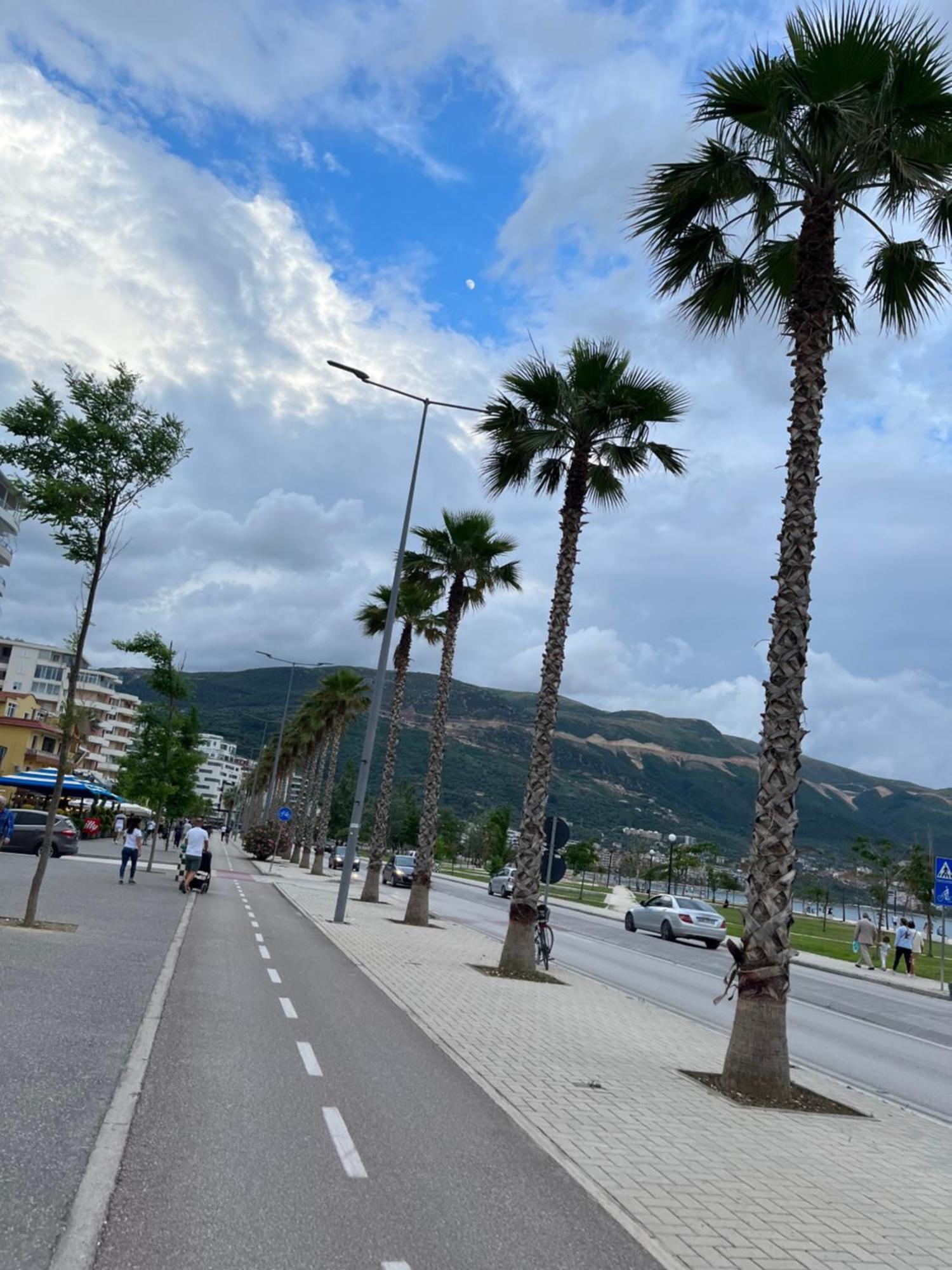 Sea View Apartment Vlore Luaran gambar