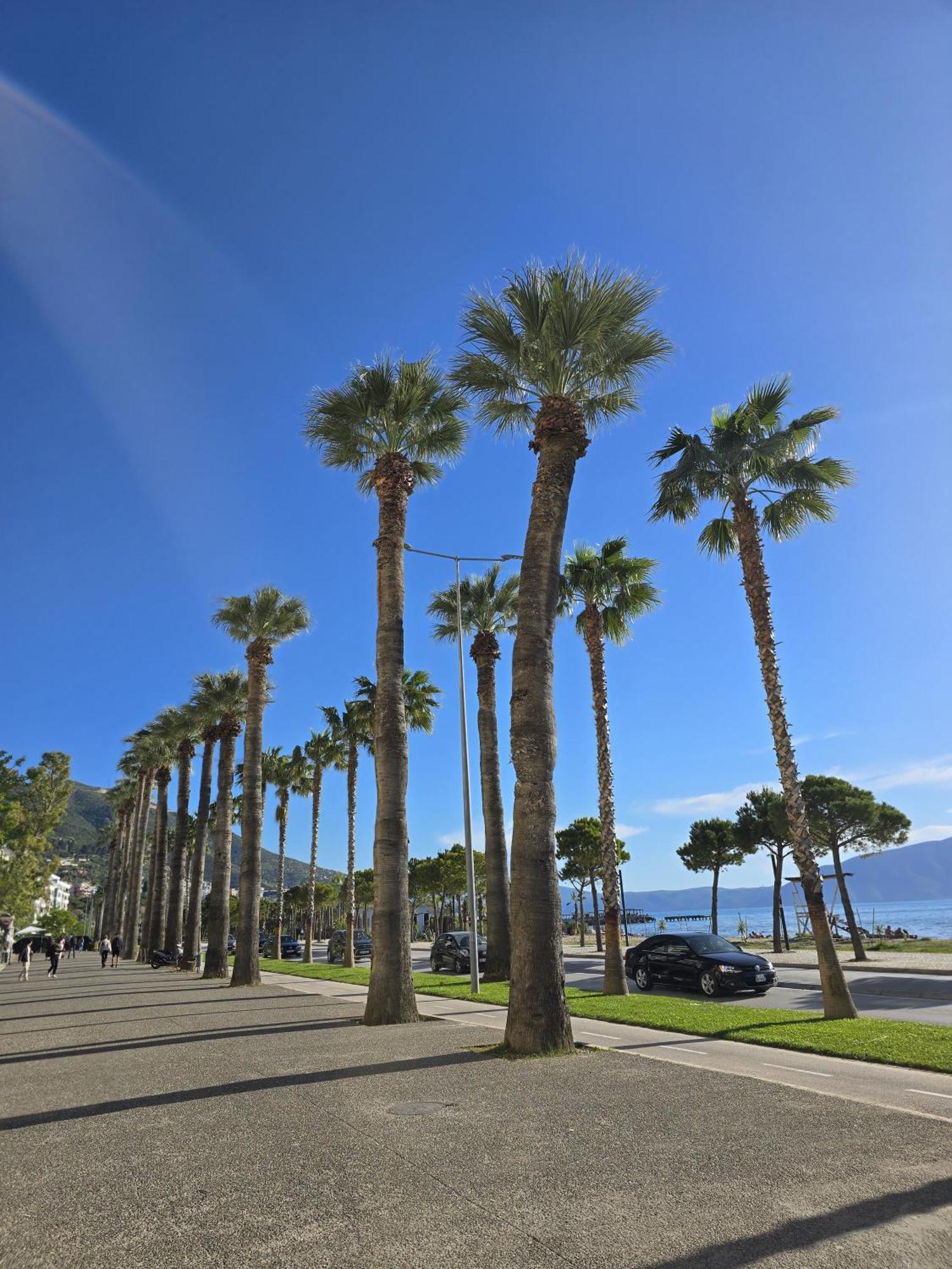 Sea View Apartment Vlore Luaran gambar