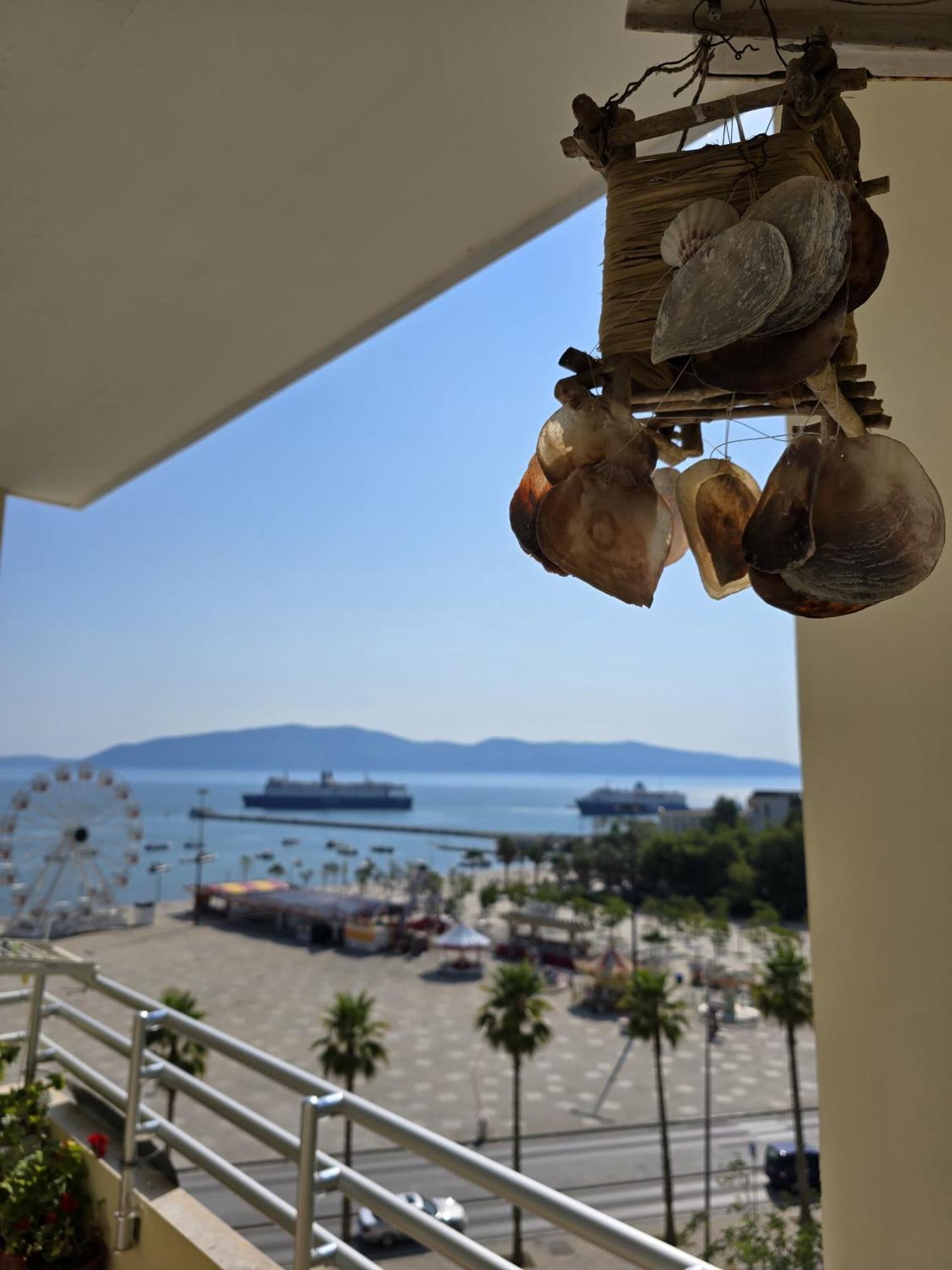 Sea View Apartment Vlore Luaran gambar
